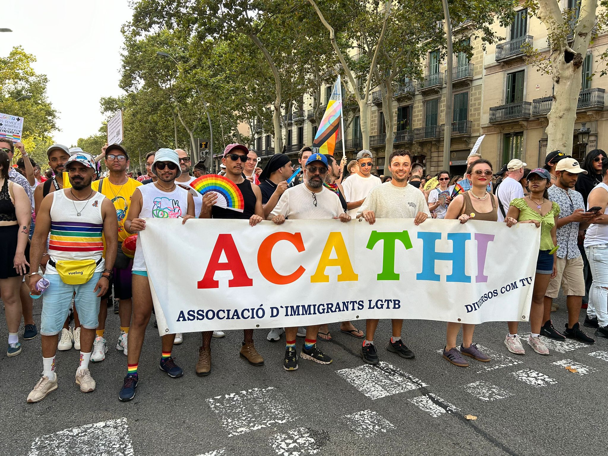 Marchar sin fronteras: reivindicación local y mirada global del Orgullo de las personas migrantes, gitanas y LGBTIQ+